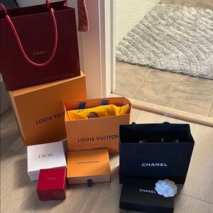 100% authentic Designer Shopping boxes and bags